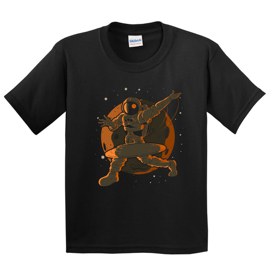 Disc Golf Astronaut Outer Space Spaceman Disc Golf Youth T-Shirt - Kids Astronaut Shirt