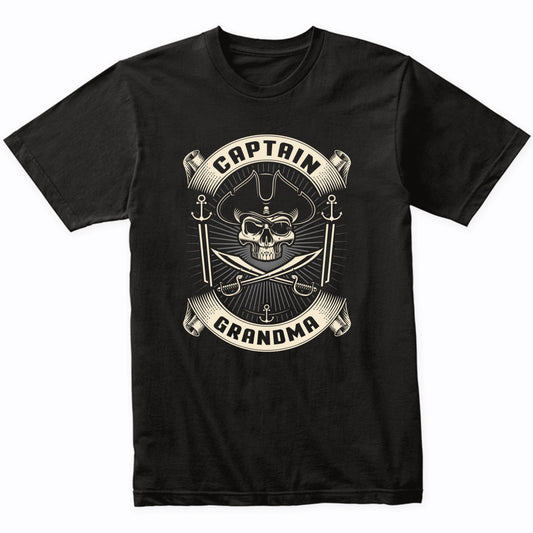 Captain Grandma Pirate Skull Funny Grandma Grandparents Day T-Shirt